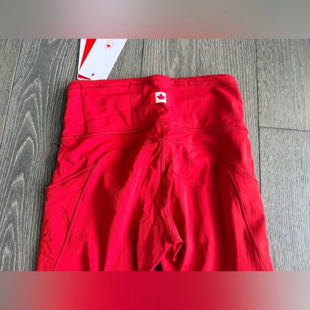 Lululemon Canada Olympic Fast and Free High-Rise Tight 28